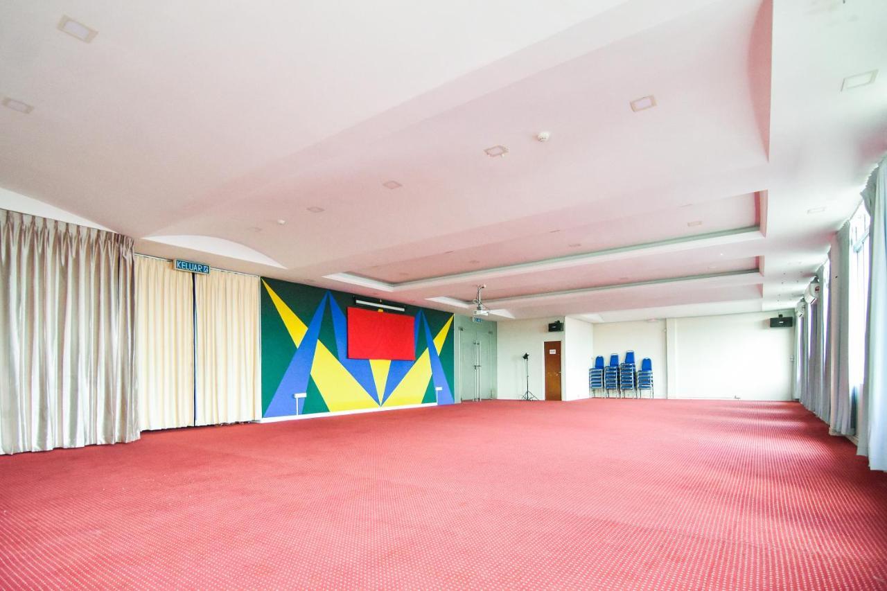 OYO 90602 Hotel Hsiang Garden SDK Exterior foto
