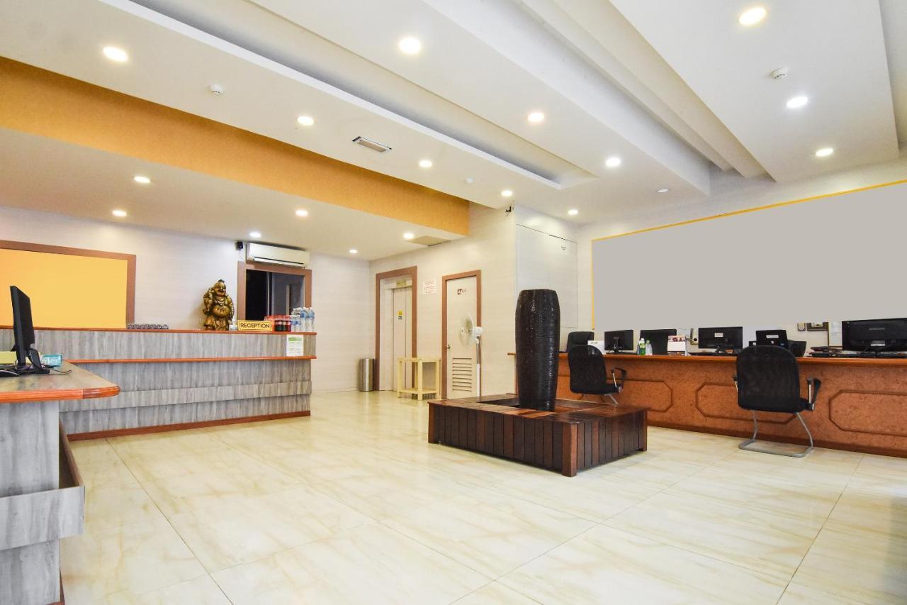 OYO 90602 Hotel Hsiang Garden SDK Exterior foto