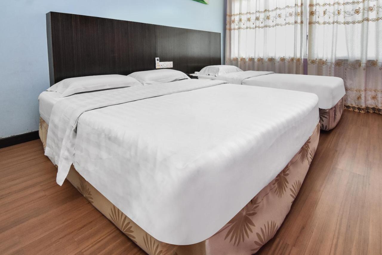 OYO 90602 Hotel Hsiang Garden SDK Exterior foto