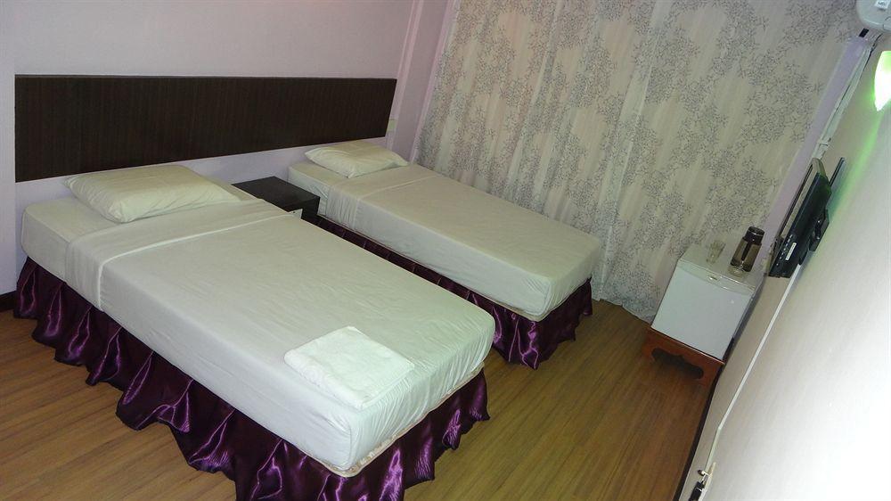 OYO 90602 Hotel Hsiang Garden SDK Exterior foto