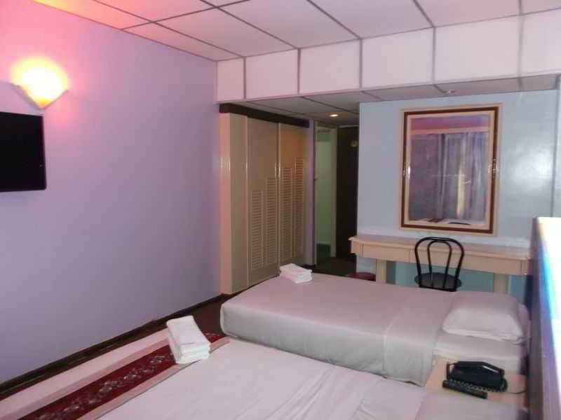 OYO 90602 Hotel Hsiang Garden SDK Exterior foto